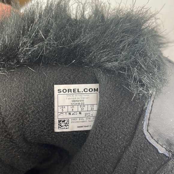 Sorel boots - Picture 10 of 10